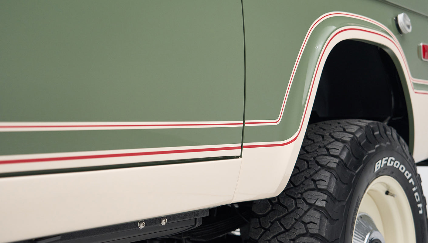 Classic Ford Bronco Boxwood Rangerstripes series