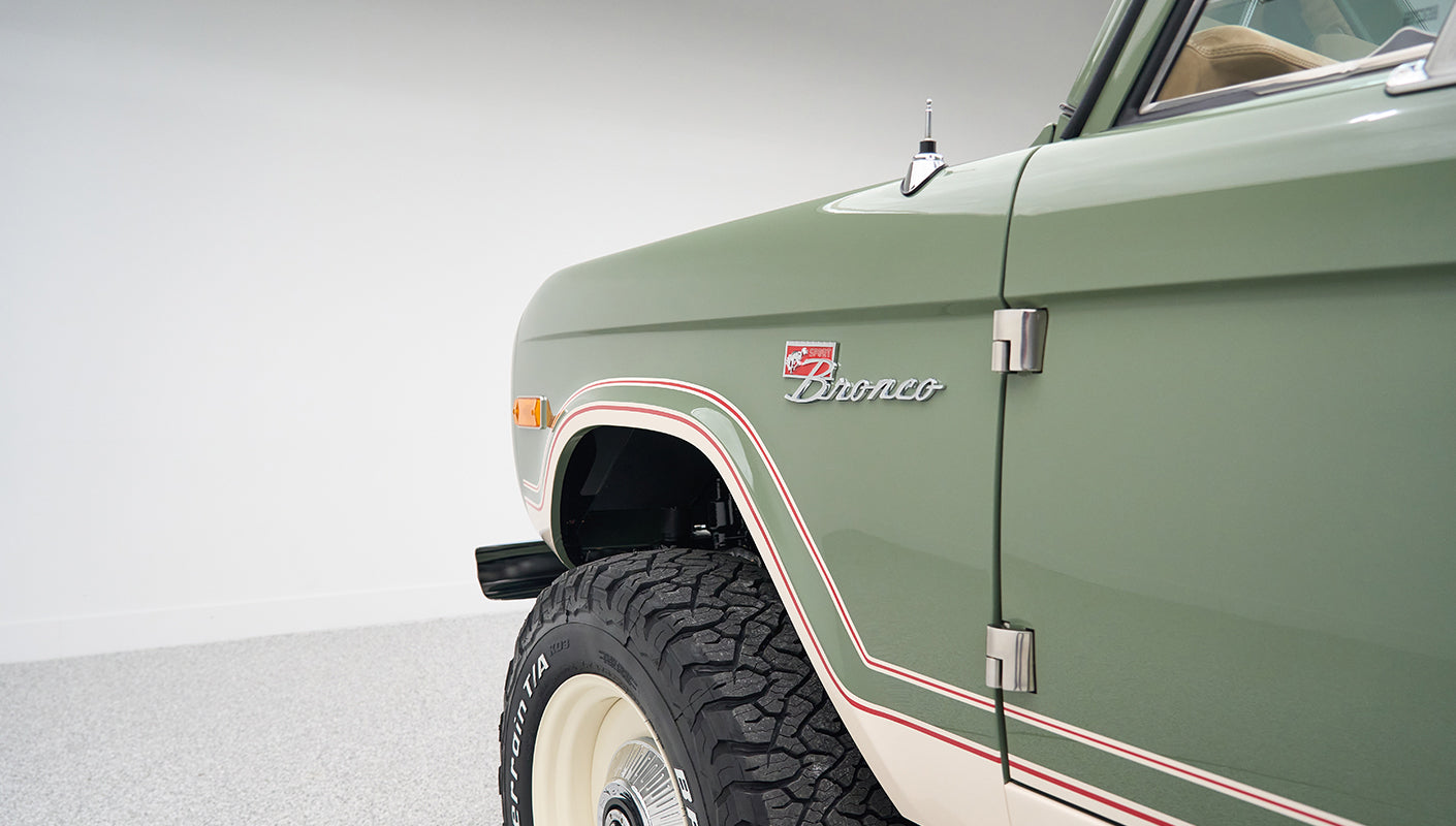 Classic Ford Bronco Boxwood Rangerstripes series