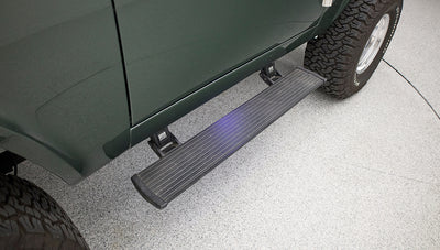 Fold-out side step attached under door of Classic Ford Bronco