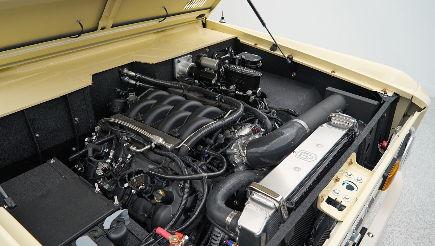 Vintage Bronco gen 3 Coyote engine