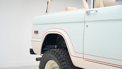 Classic Ford Bronco Porcelaingreen Ranger series