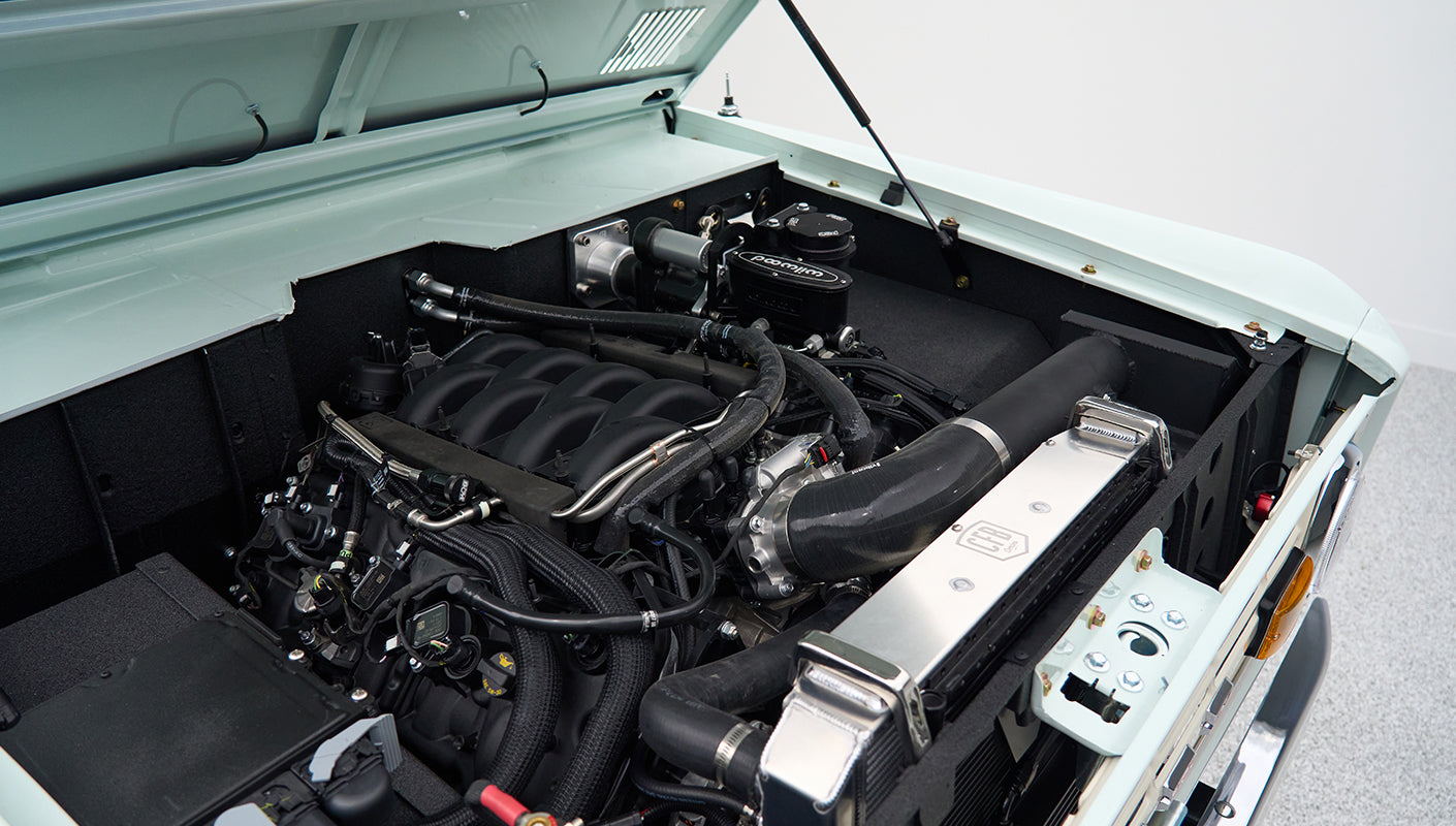 Classic Ford Bronco Porcelaingreen Ranger series