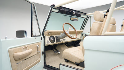 Classic Ford Bronco Porcelaingreen Ranger series