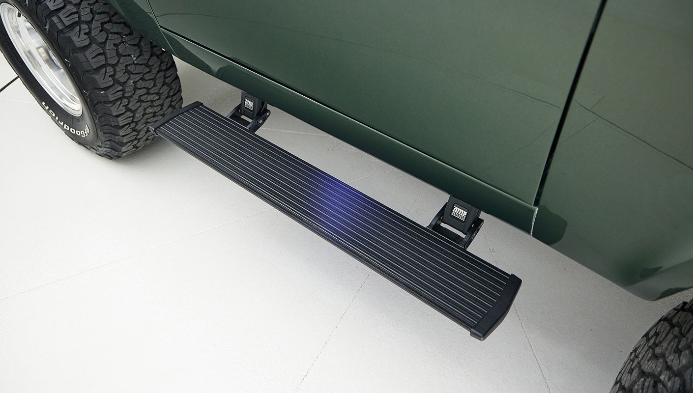 1973 classic ford bronco in highland green power step