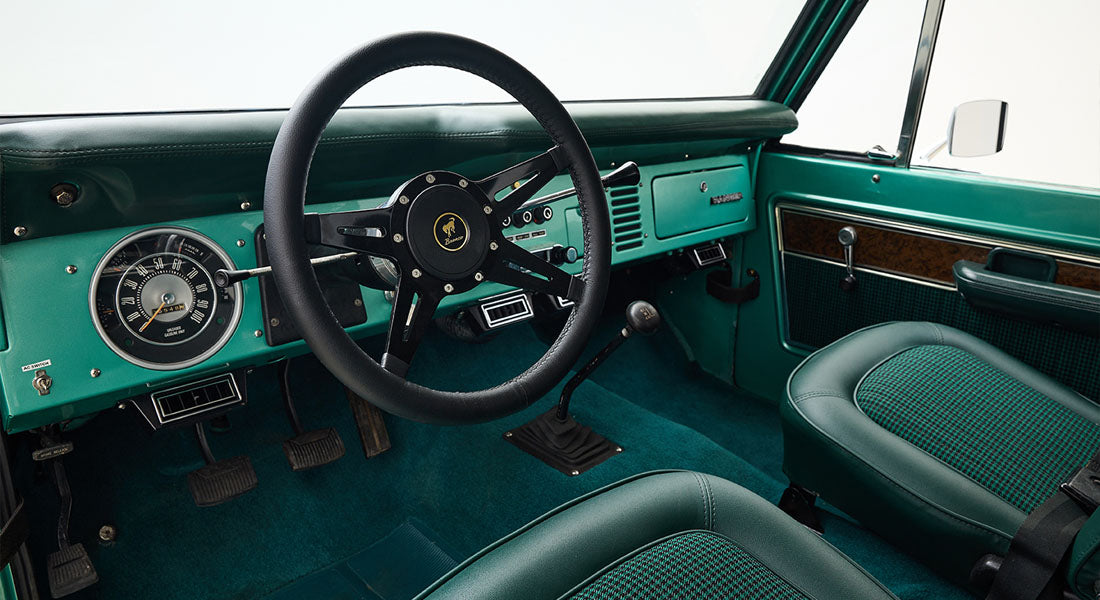 Restored Ford Bronco 1977 Light Jade 302 v8 with Wimbledon White Hard Top
