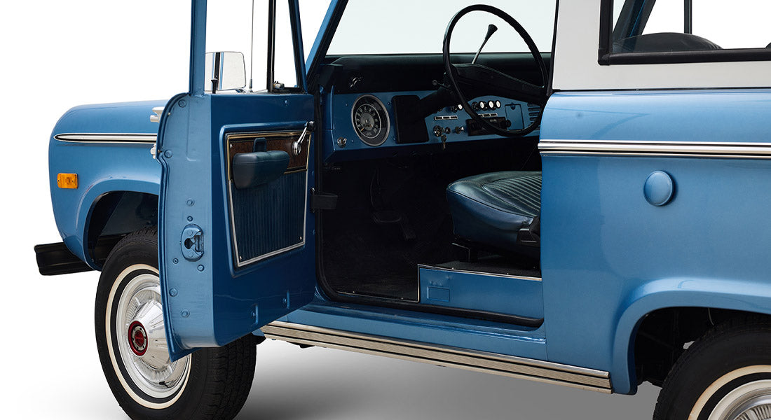 Ford Bronco Restored 1976 Brittany Blue 302 v8 with White Hard Top