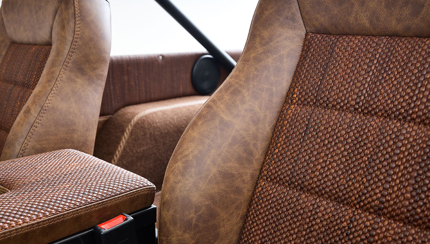 Ford Bronco 1968 Saddle Bronze Coyote Series Custom Cigar Leather Interior