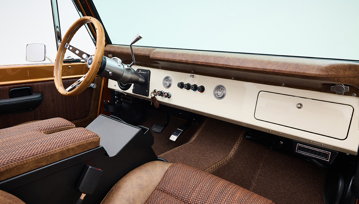 Ford Bronco 1968 Saddle Bronze Coyote Series