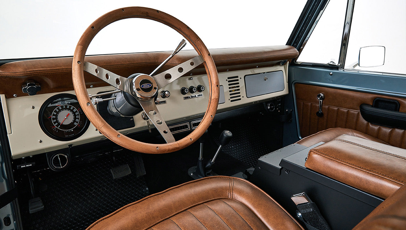 Ford Bronco 1968 Winchester Gray 302 Series with White Soft Top
