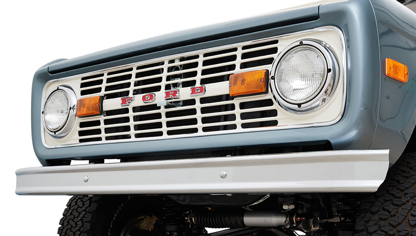 Ford Bronco 1968 Winchester Gray 302 Series with White Soft Top Grille