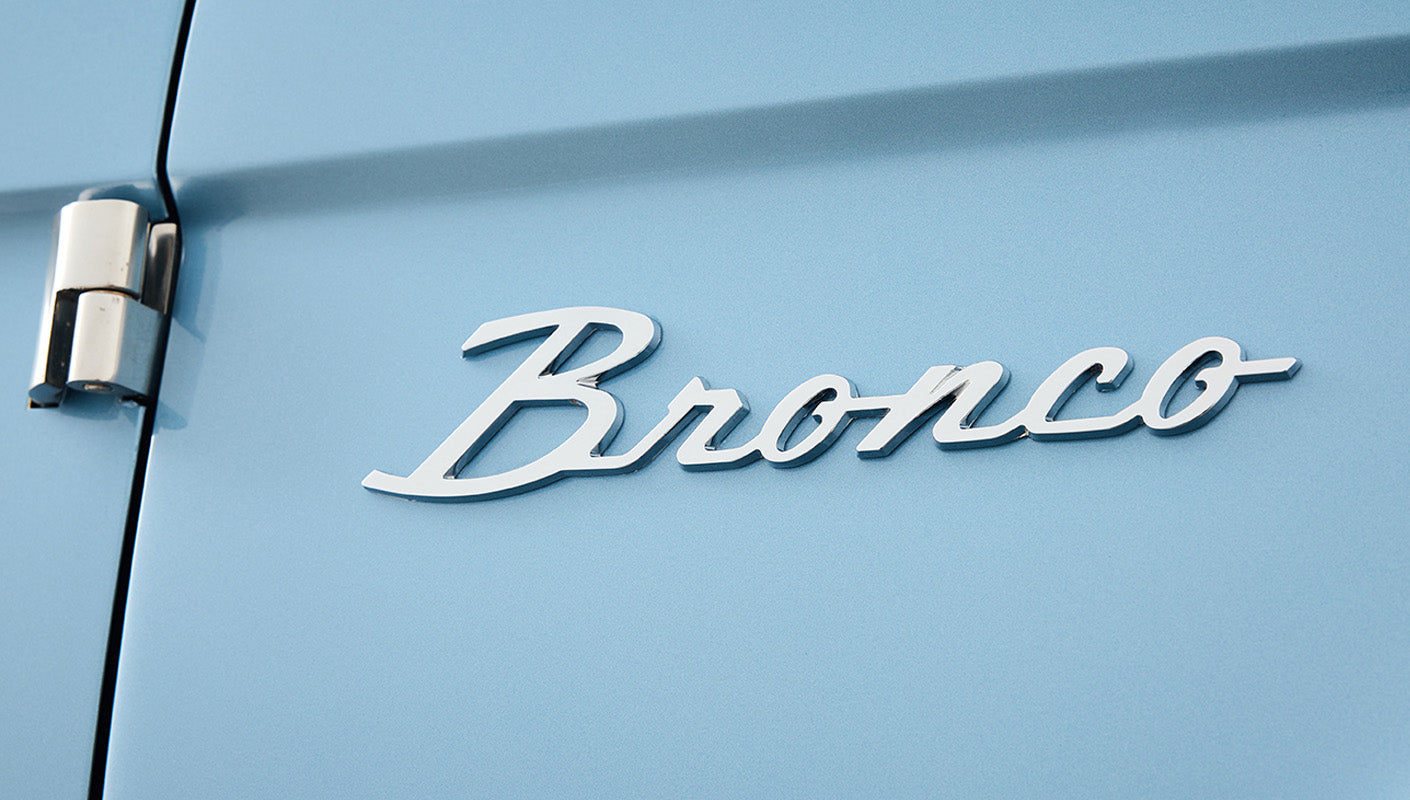Ford Bronco 1969 Brittany Blue 302 Series with Tartan Plaid Interior