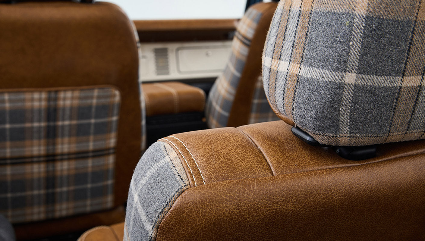 Ford Bronco 1969 Brittany Blue 302 Series with Tartan Plaid Interior