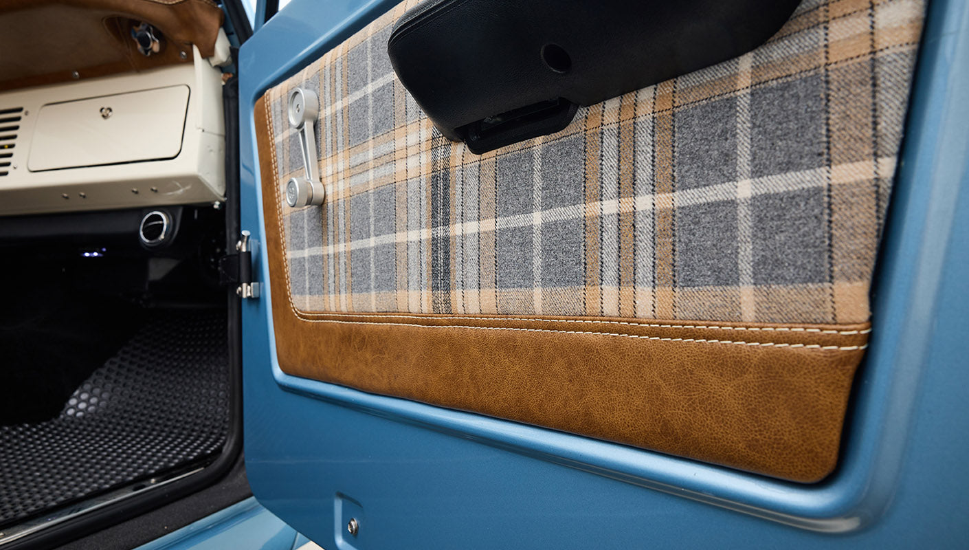 Ford Bronco 1969 Brittany Blue 302 Series with Tartan Plaid Interior