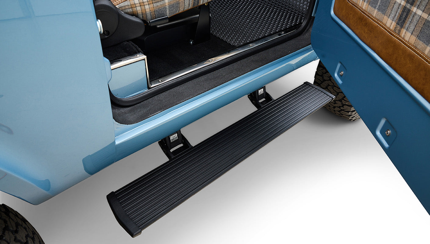 Ford Bronco 1969 Brittany Blue 302 Series with Tartan Plaid Interior
