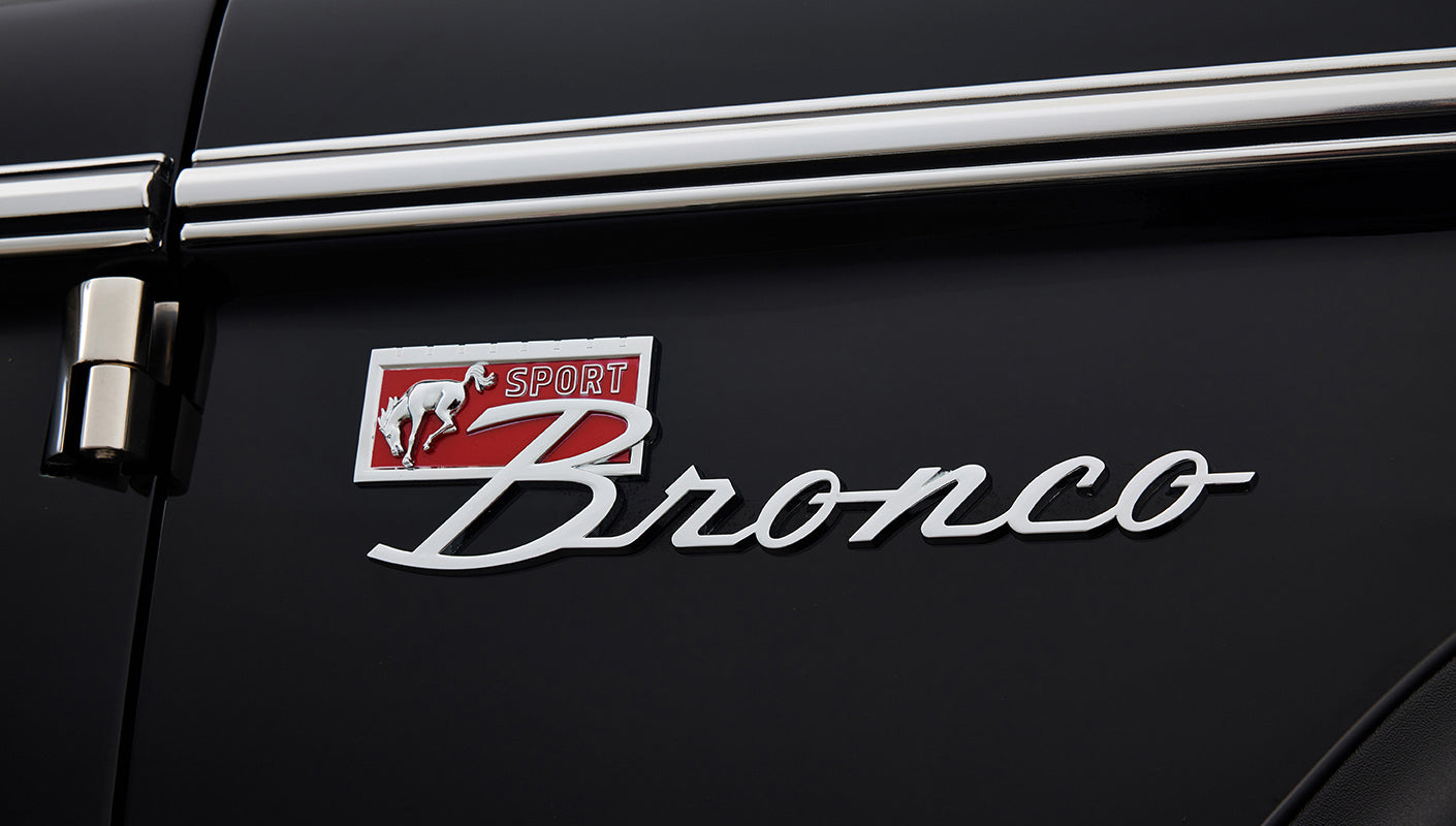 Ford Bronco 1970 in Black with Black bedlined hard top with custom straight stitch interior