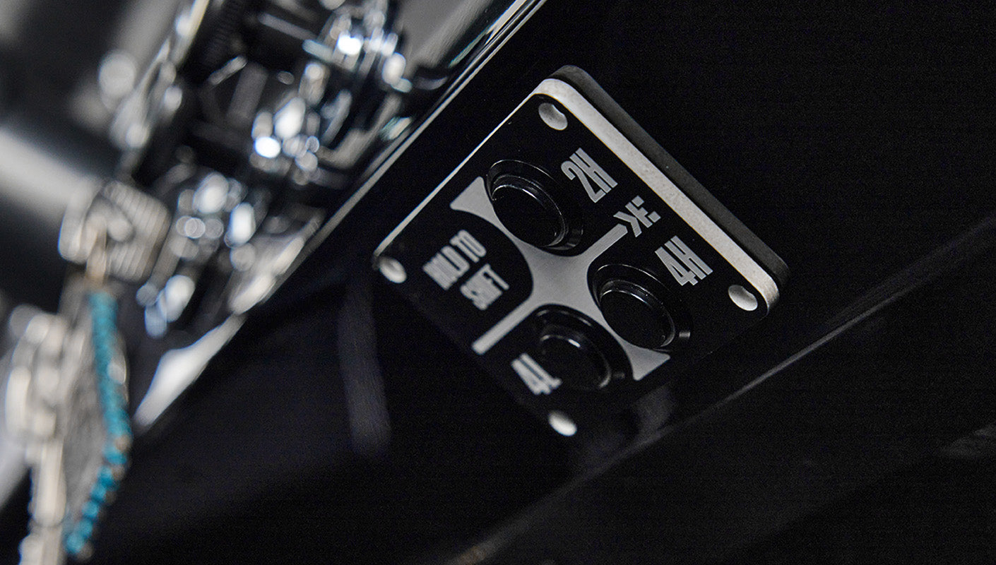 Ford Bronco 1970 in Black with Black bedlined hard top with custom straight stitch interior
