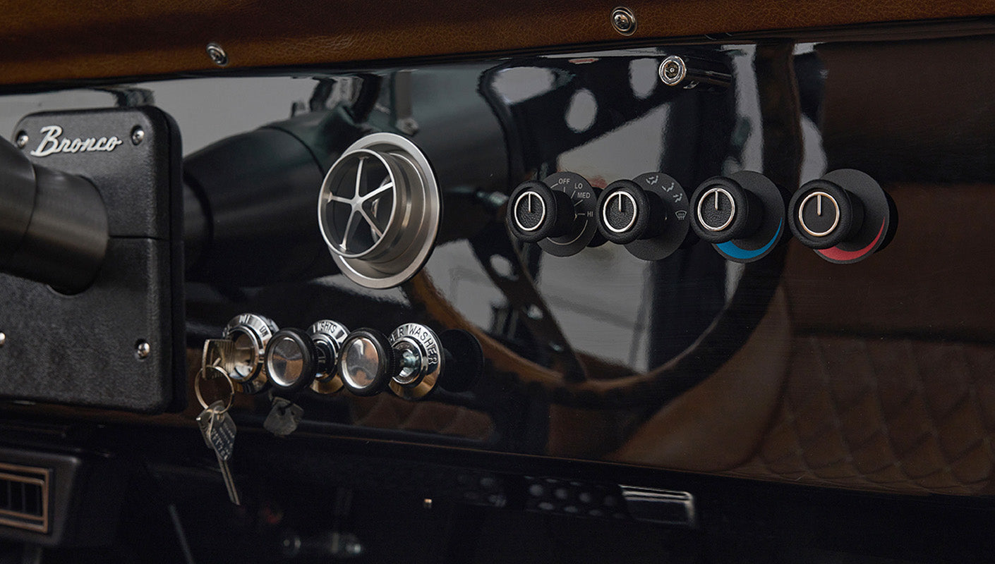 Ford Bronco 1972 Black Coyote Series with Custom Interior