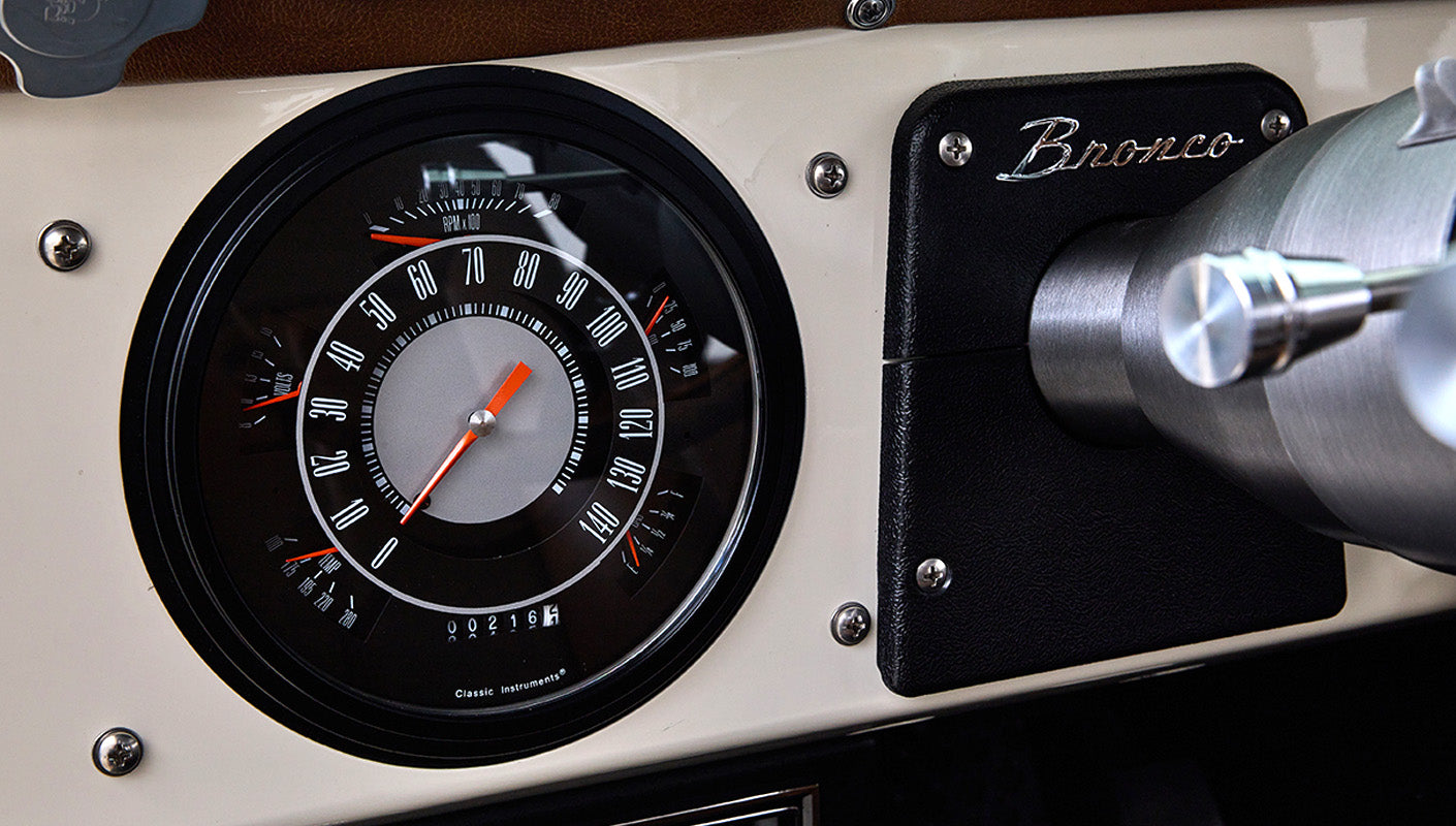 Ford Bronco 1973 Boxwood Green Coyote Series with Brown Soft Top Custom Leather Tartan Interior
