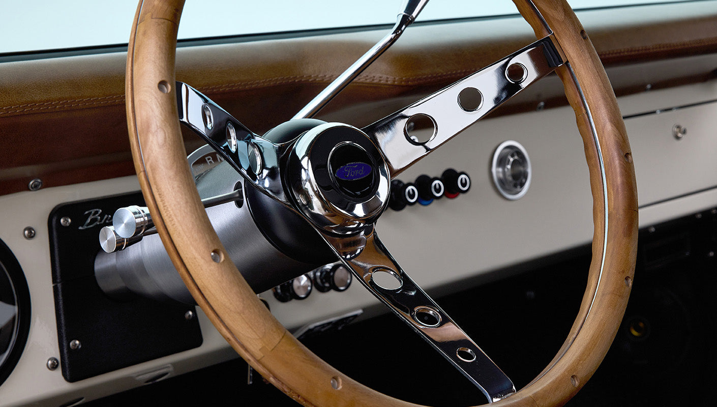 Ford Bronco 1973 Boxwood Green Coyote Series with Brown Soft Top Custom Leather Tartan Interior
