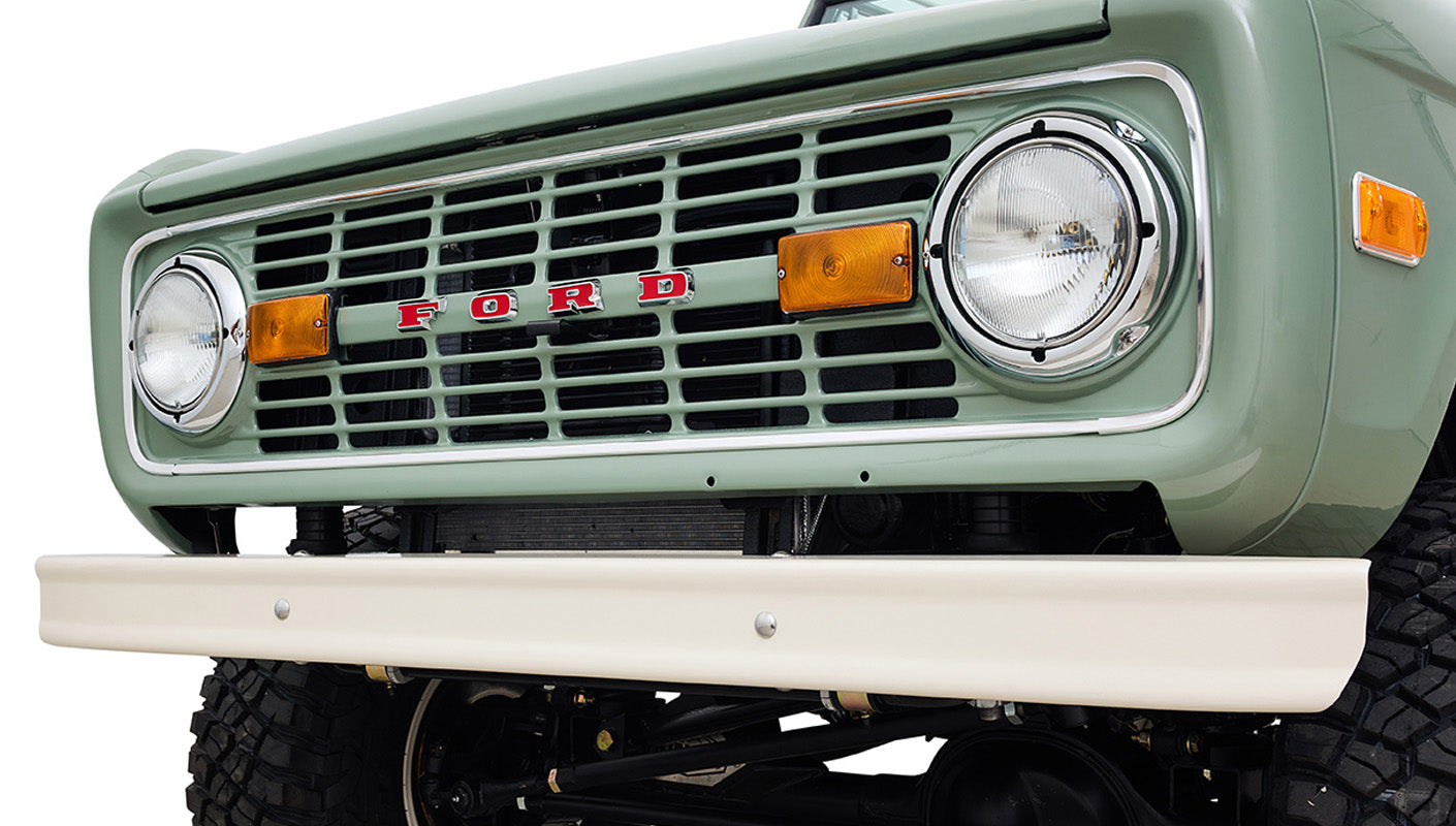Ford Bronco 1973 Grasmere Green Coyote Series Wimbledon White Custom Interior