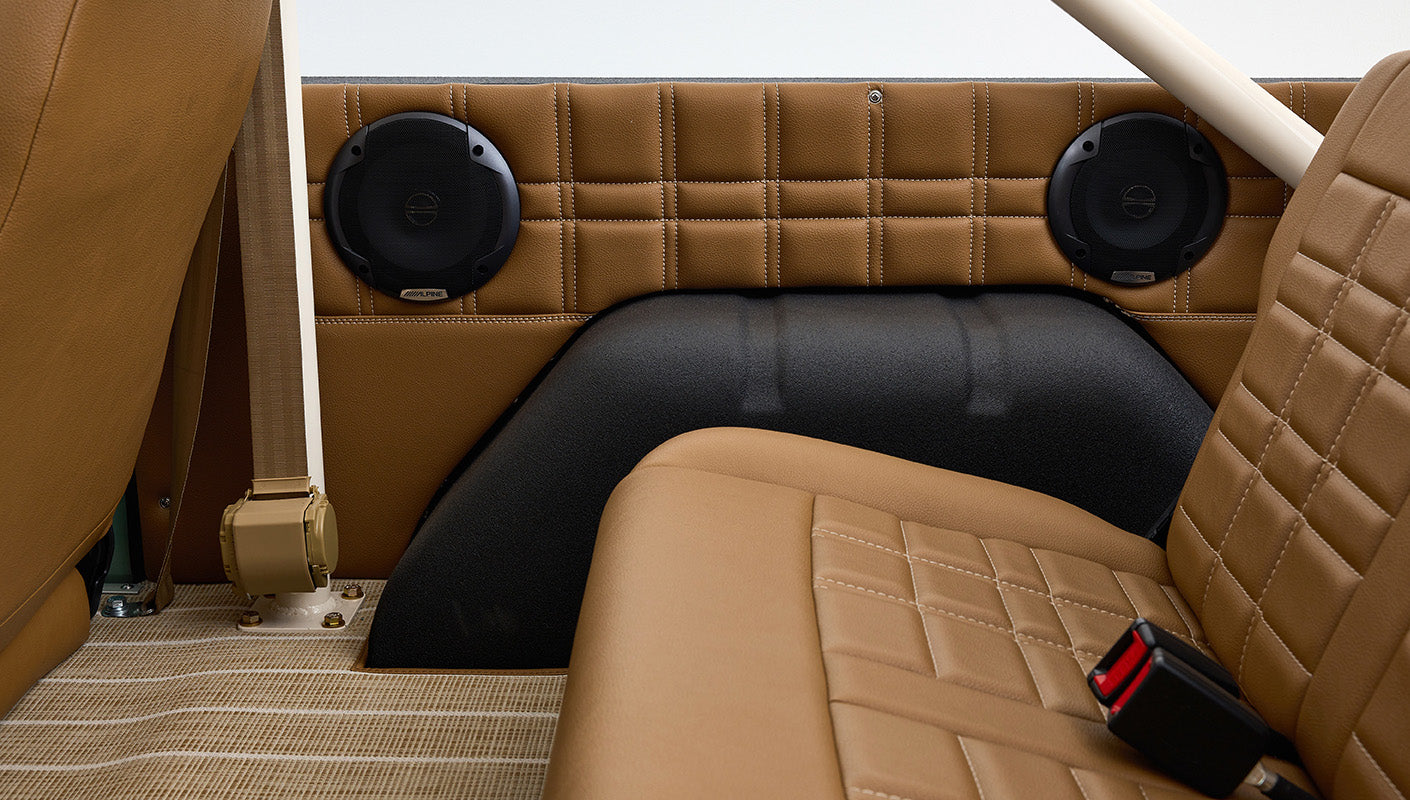Ford Bronco 1973 Grasmere Green Coyote Series Wimbledon White Custom Interior