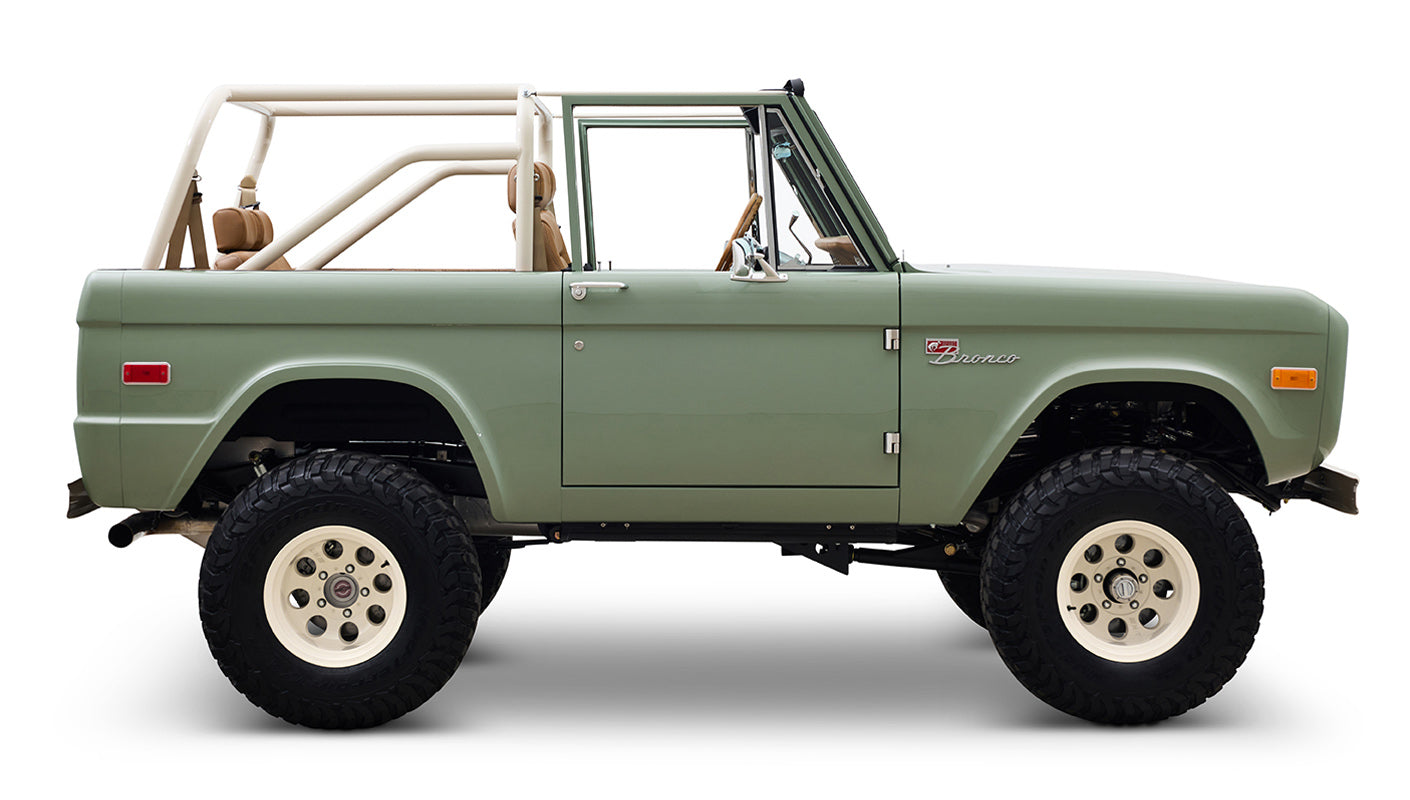 Ford Bronco 1973 Grasmere Green Coyote Series Wimbledon White Custom Interior