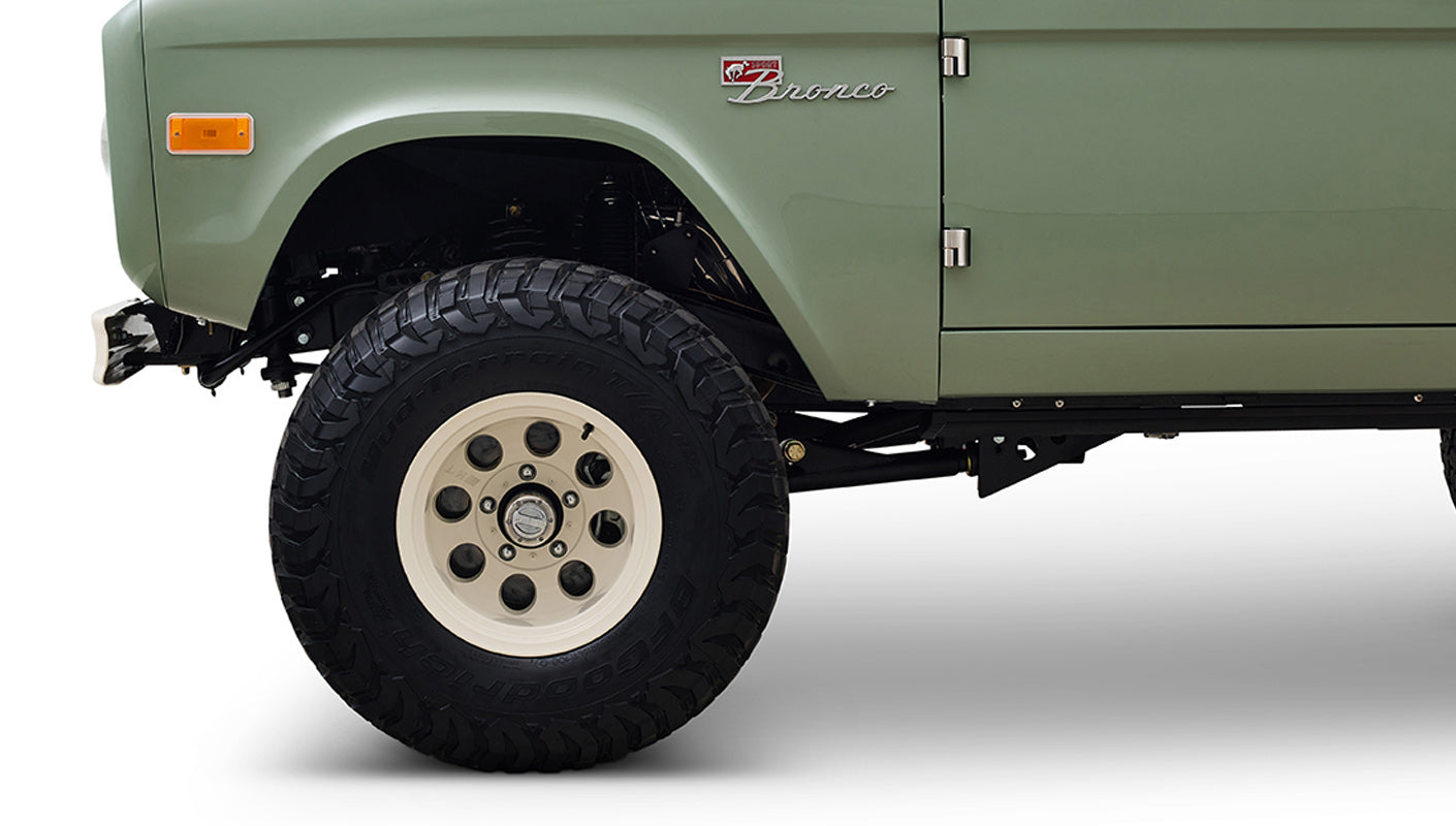 Ford Bronco 1973 Grasmere Green Coyote Series Wimbledon White Custom Interior