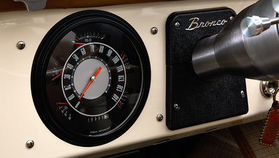 Ford Bronco 1973 Grasmere Green Coyote Series Wimbledon White Custom Interior