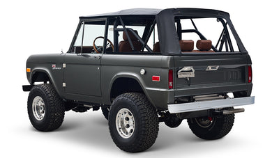 Ford Bronco 1977 302 Series in Adventurine Green with Black Soft Top