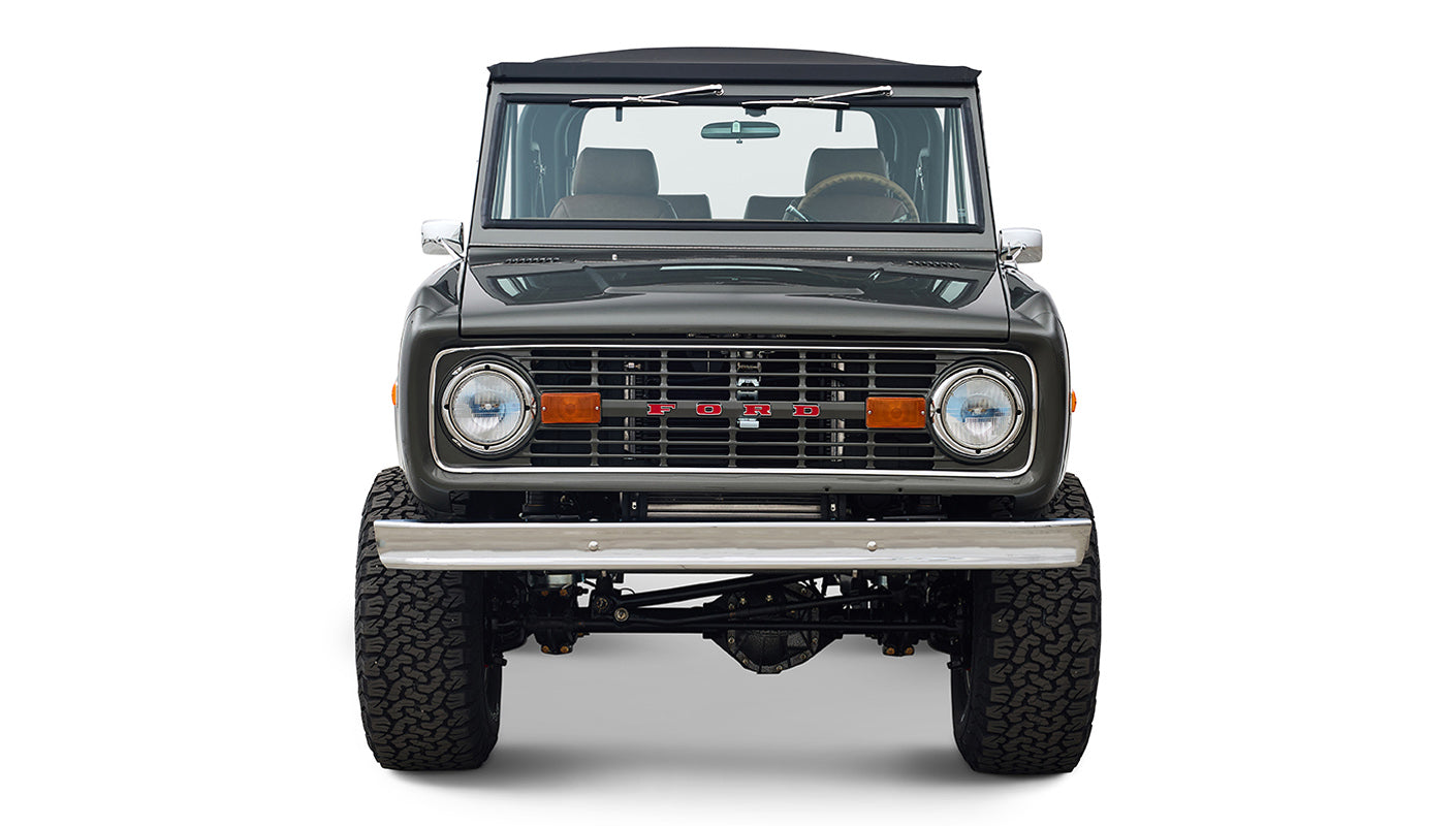Ford Bronco 1977 302 Series in Adventurine Green with Black Soft Top