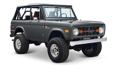 Ford Bronco 1977 302 Series in Adventurine Green with Black Soft Top