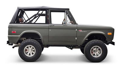 Ford Bronco 1977 302 Series in Adventurine Green with Black Soft Top