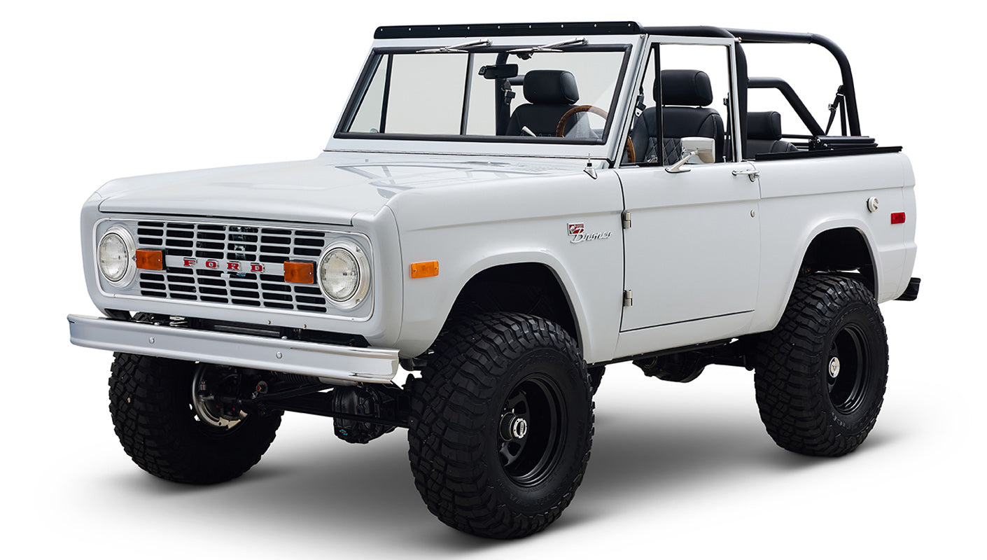 Ford Bronco 1975 Yulong White 302 Series Custom Black Interior