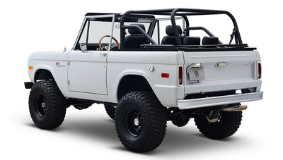 Ford Bronco 1975 Yulong White 302 Series Custom Black Interior