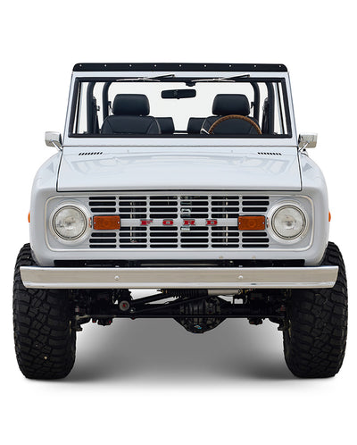 Ford Bronco 1975 Yulong White 302 Series Custom Black Interior