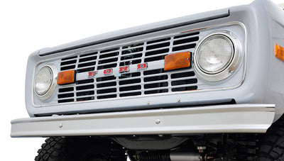 Ford Bronco 1975 Yulong White 302 Series Custom Black Interior