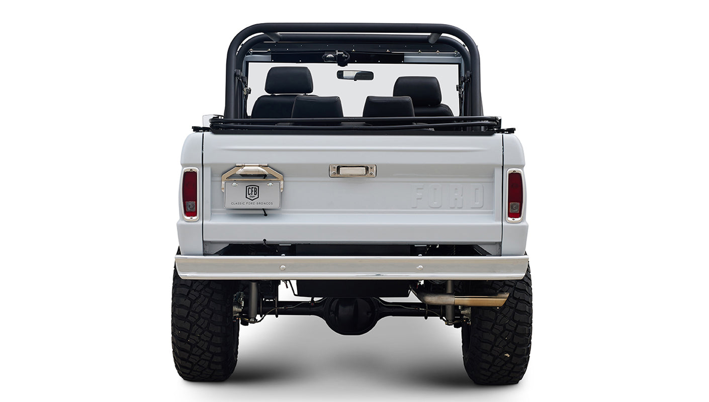 Ford Bronco 1975 Yulong White 302 Series Custom Black Interior