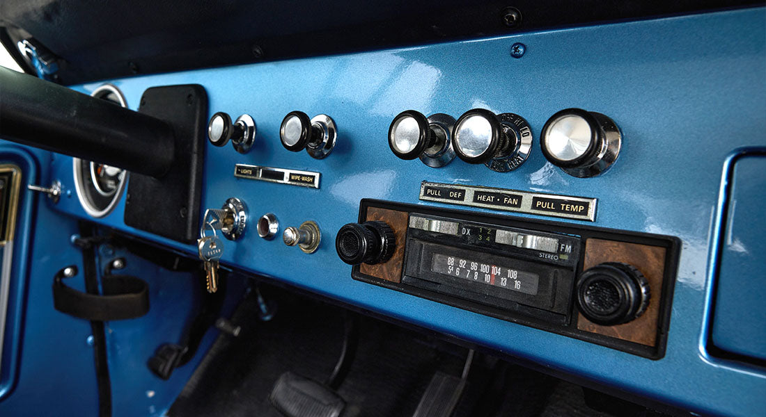Ford Bronco Restored 1976 Brittany Blue 302 v8 with White Hard Top