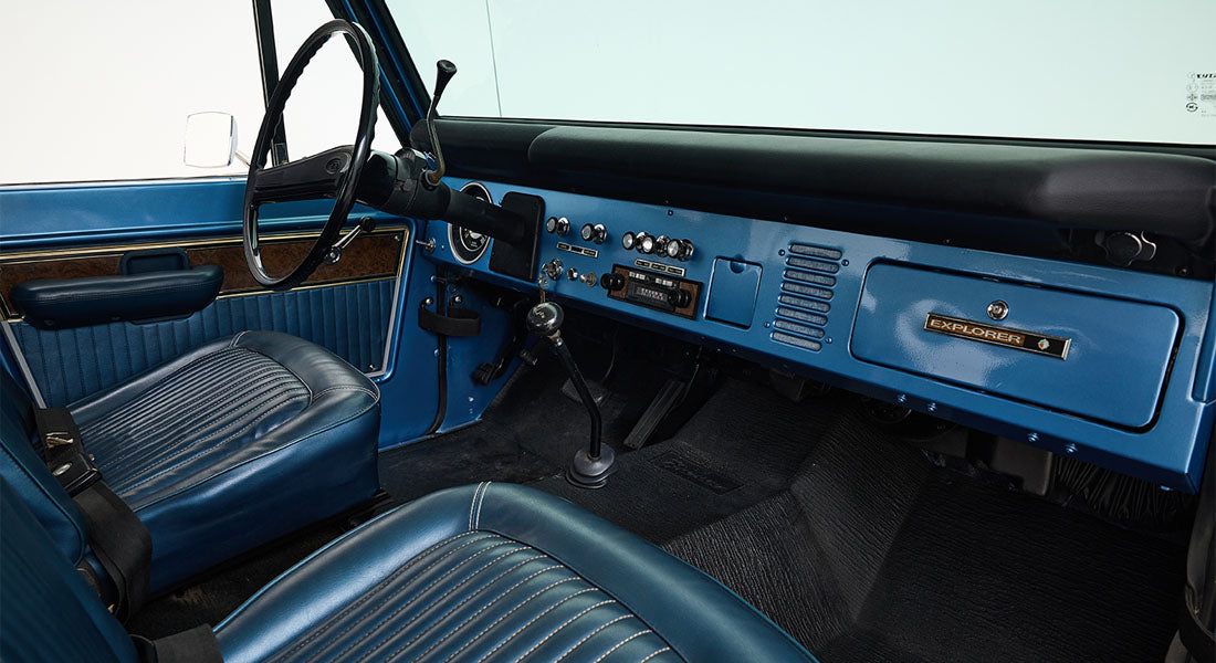 Ford Bronco Restored 1976 Brittany Blue 302 v8 with White Hard Top