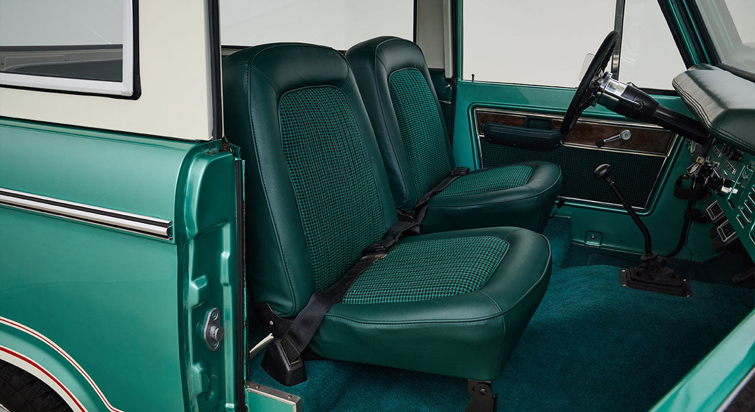 Restored Ford Bronco 1977 Light Jade 302 v8 with Wimbledon White Hard Top