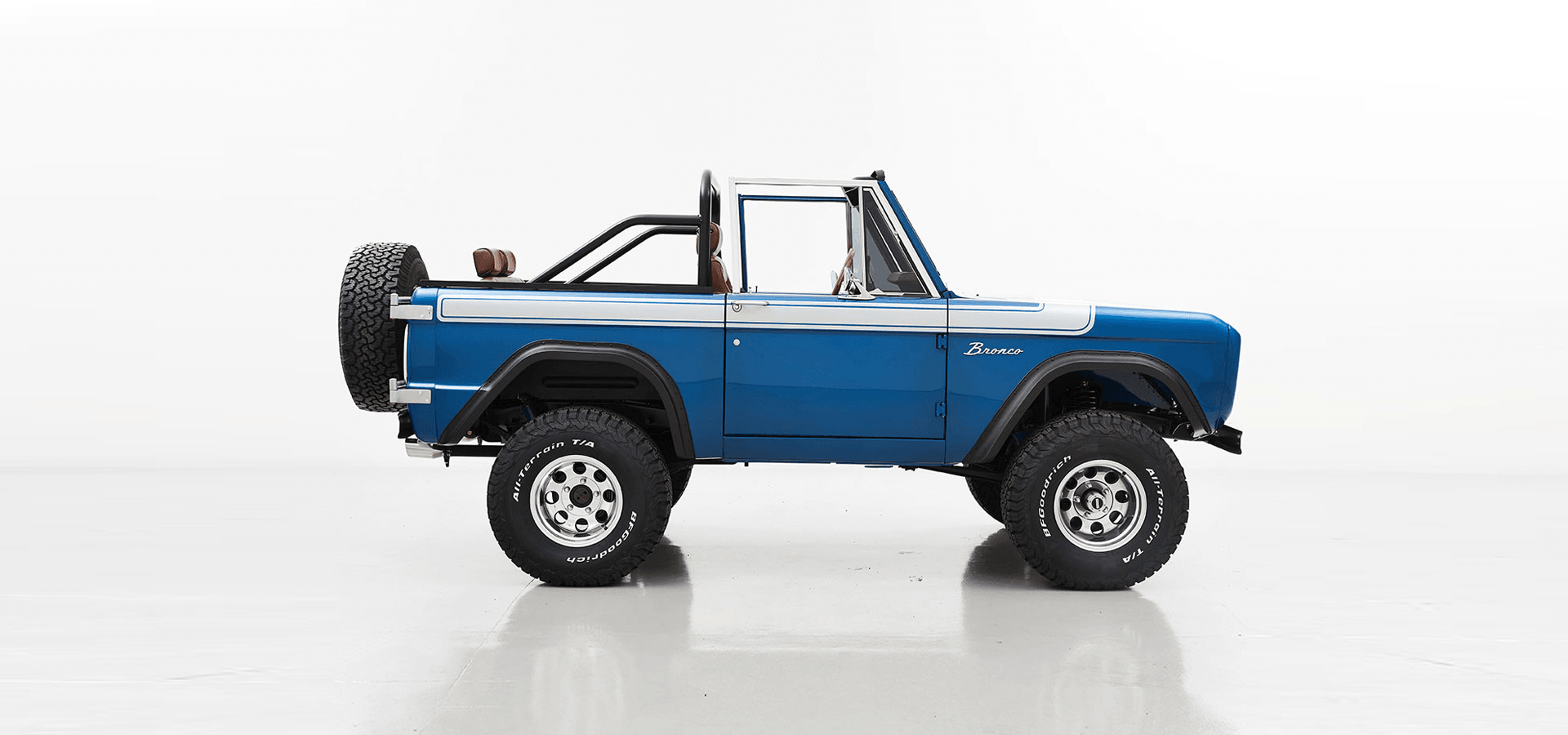 Classic Ford Bronco side profile